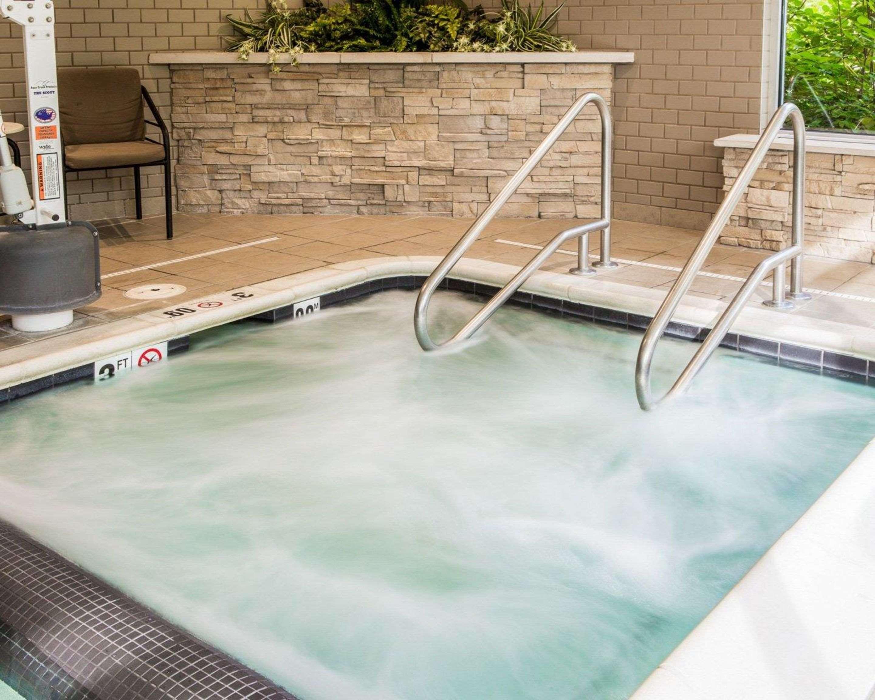 Cambria Hotel Traverse City Eksteriør bilde