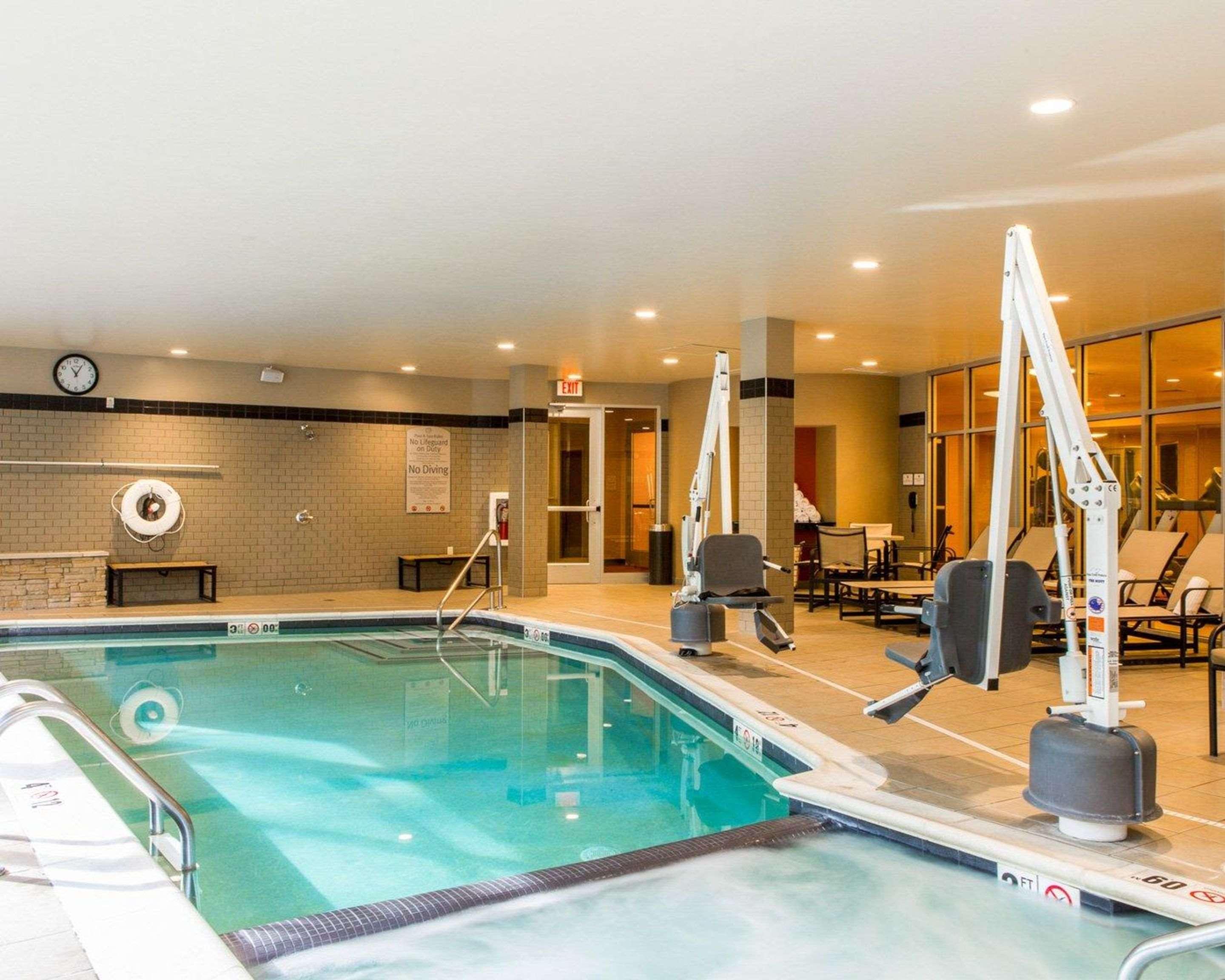 Cambria Hotel Traverse City Eksteriør bilde